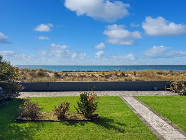 $1,998,000 | 3848 Atlantic Avenue | Seagate