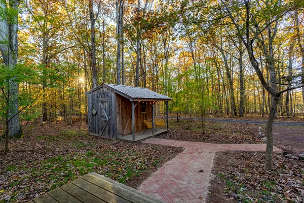 $225,000 | 117 White Oaks Road, Beach Lake, PA 18405