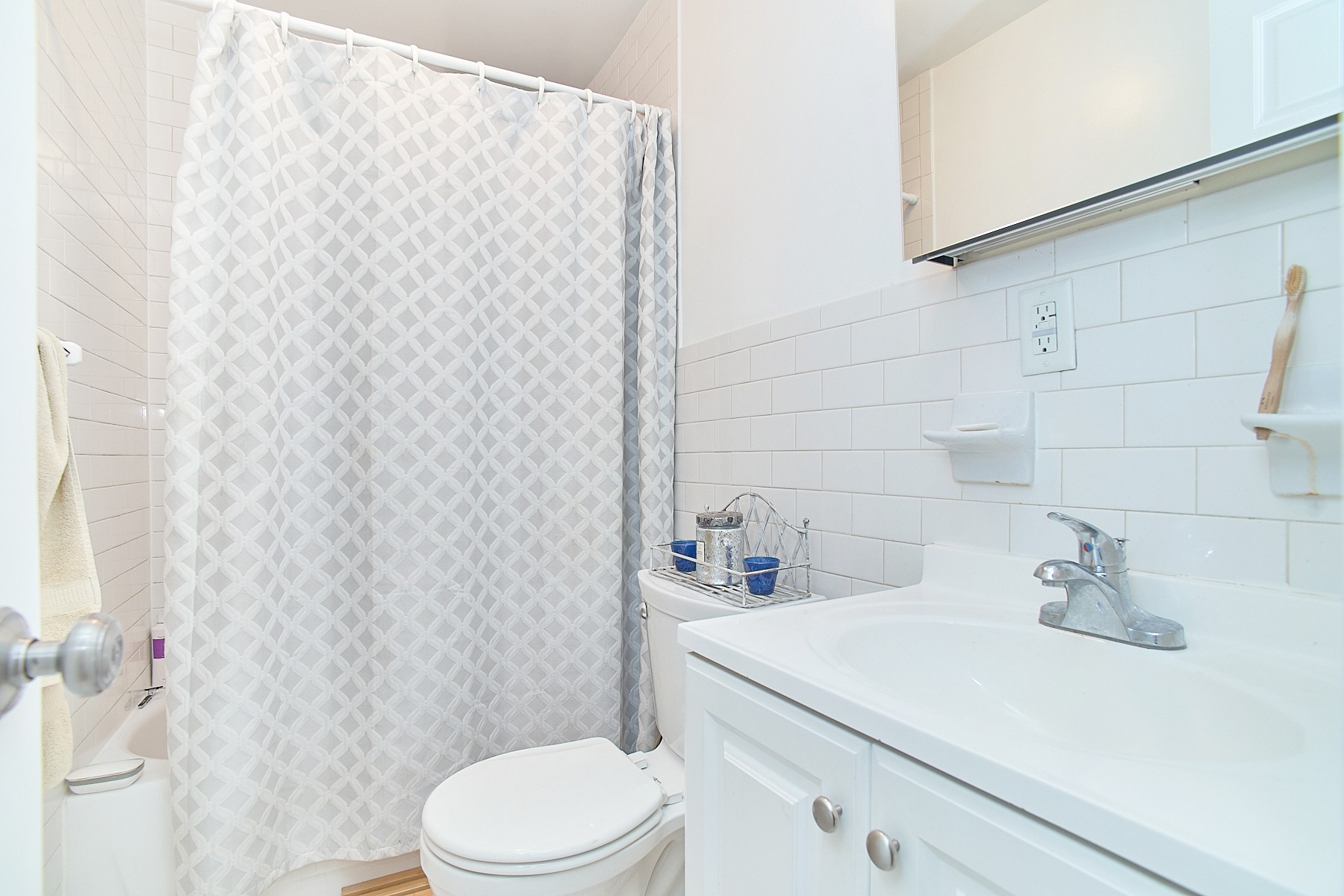 270 East 78th Street, Unit 15 Manhattan, NY 10075 - Photo 8 of 8