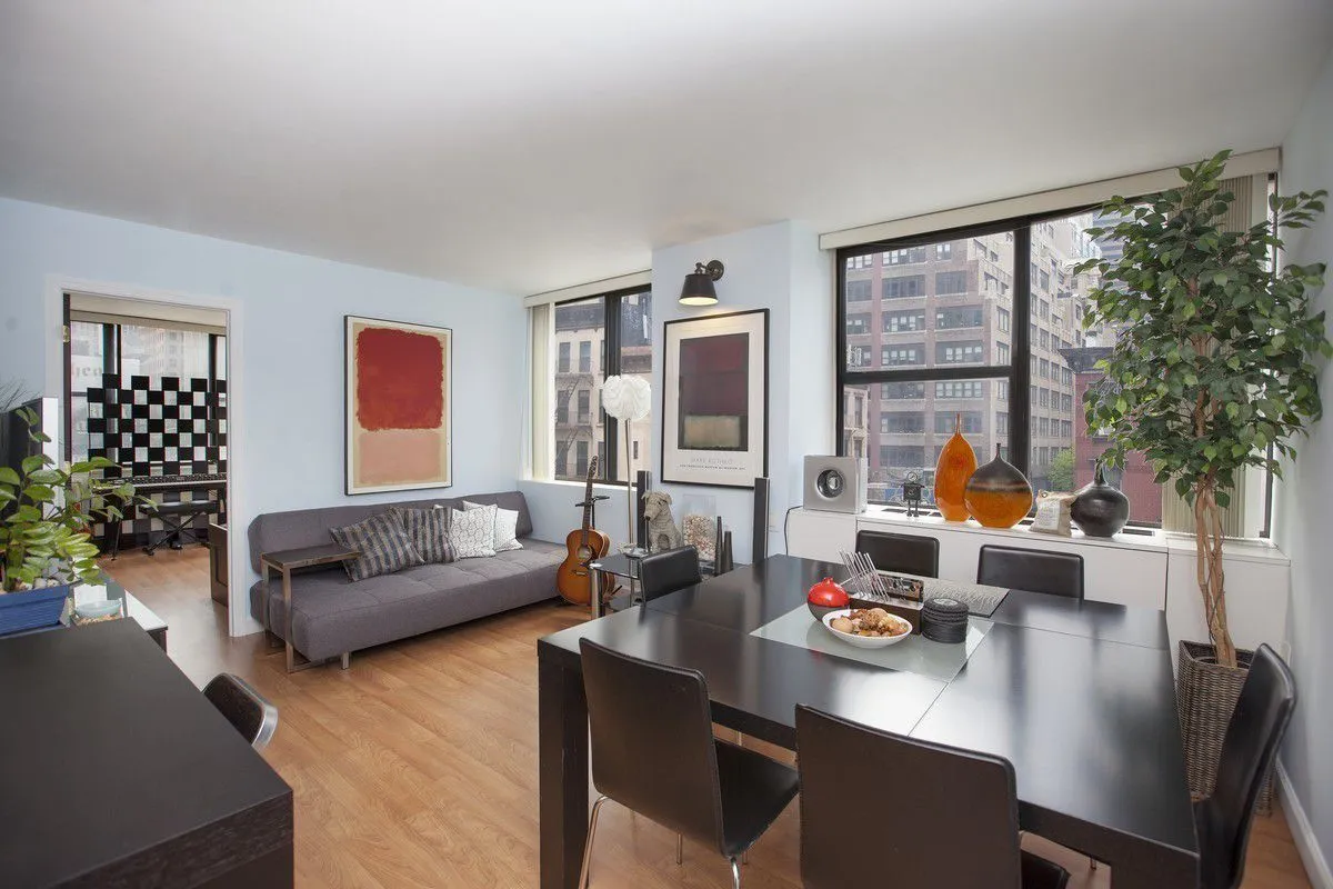 $5,000 | 301 East 45th Street, Unit 4E | Midtown East