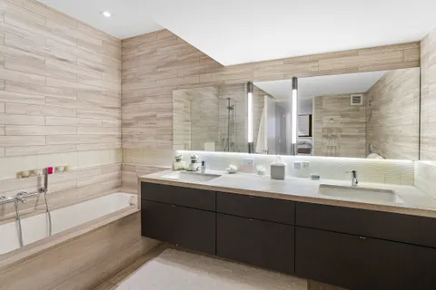 $3,145,000 | 421 Hudson Street, Unit 221 | West Village