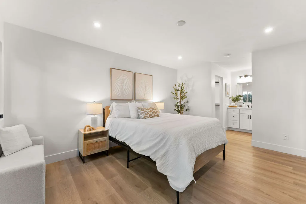 $635,000 | 2915 Cowley Way, Unit A, San Diego, CA 92117