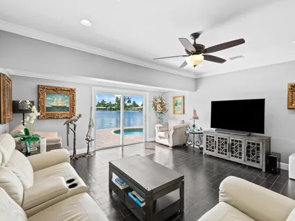 $1,149,000 | 4231 Northeast 16th Avenue, Oakland Park, FL 33334