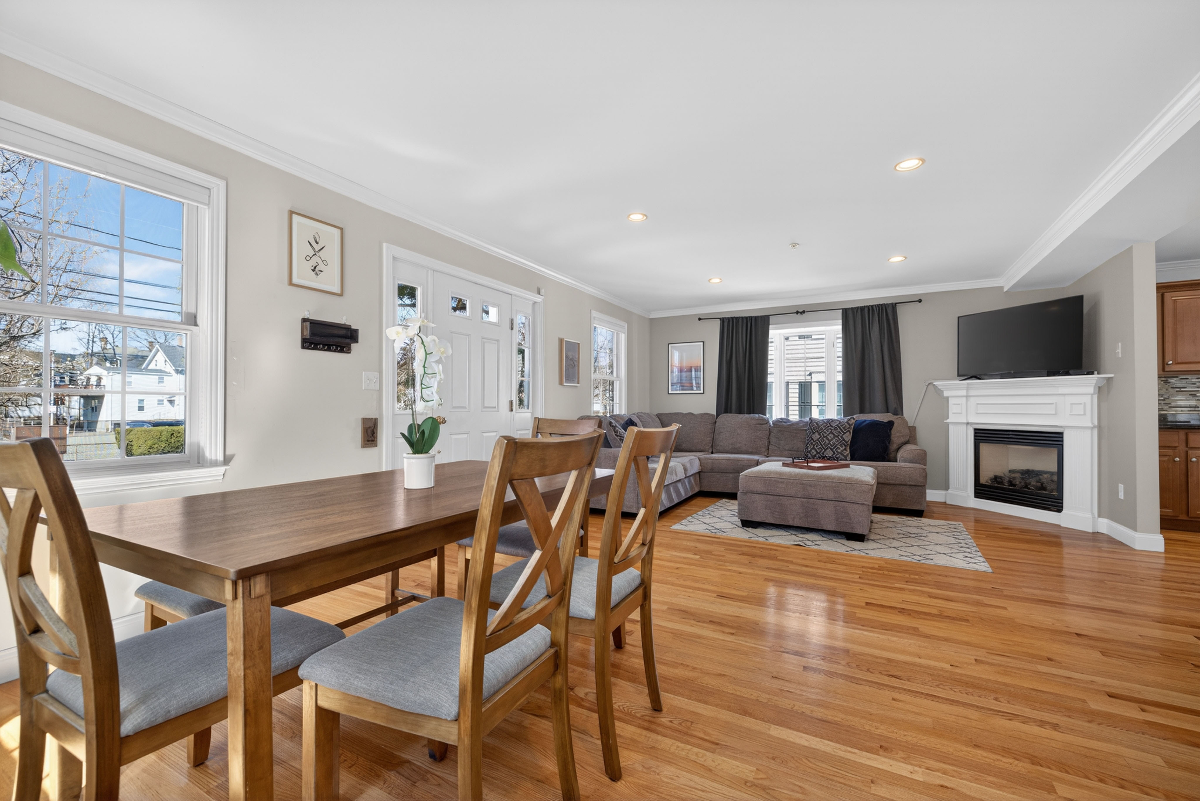 36 Prospect Street Waltham, MA 02453 - Photo 6 of 21