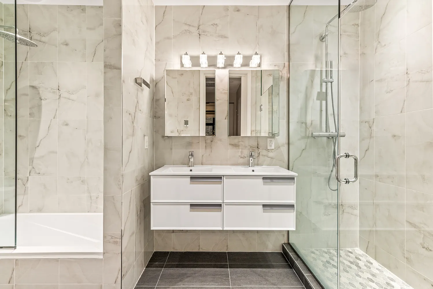 $2,595,000 | 128 West 26th Street, Unit 10 | Chelsea