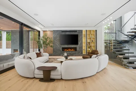 $5,695,888 | 6519 Brawner Street, McLean, VA 22101