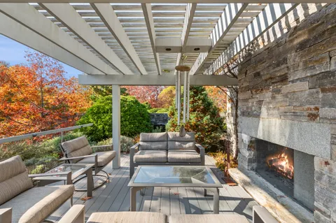$14,995,000 | Stanwich Road, Greenwich, CT 06830