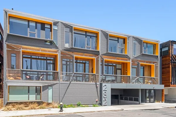 $829,000 | 282 Marginal Street, Unit 9, Boston, MA 02128