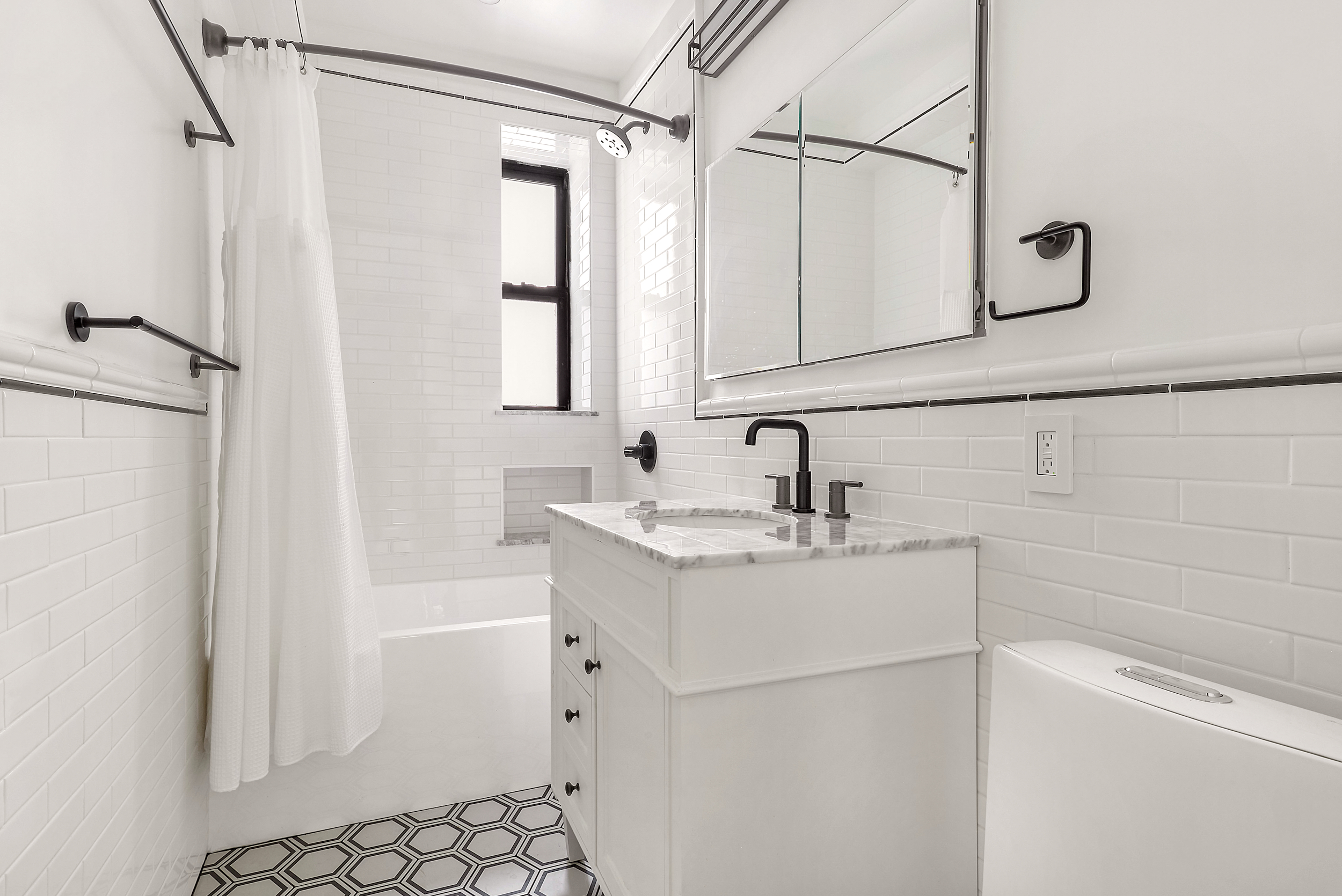 81 Ocean Parkway, Unit 3J Brooklyn, NY 11218 - Photo 5 of 6