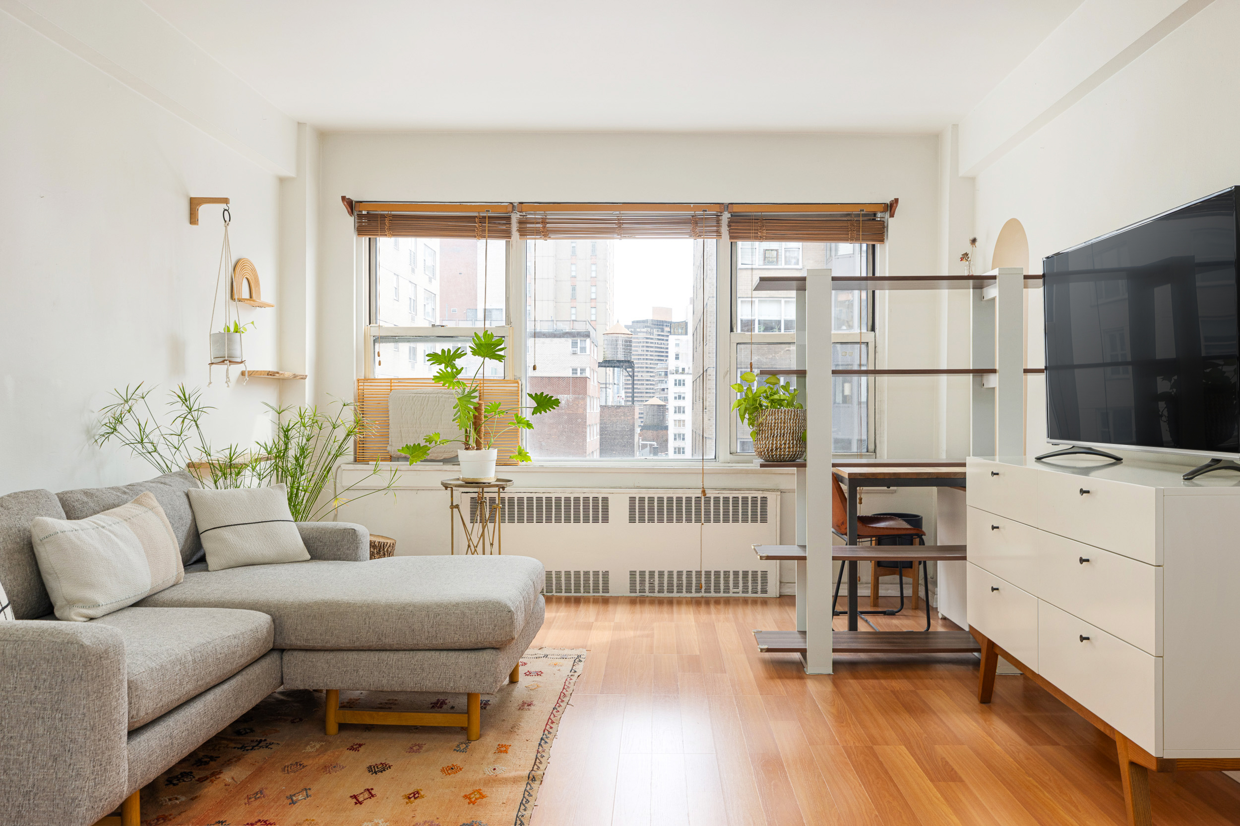 288 Lexington Avenue, Unit 8D Manhattan, NY 10016 - Photo 2 of 7