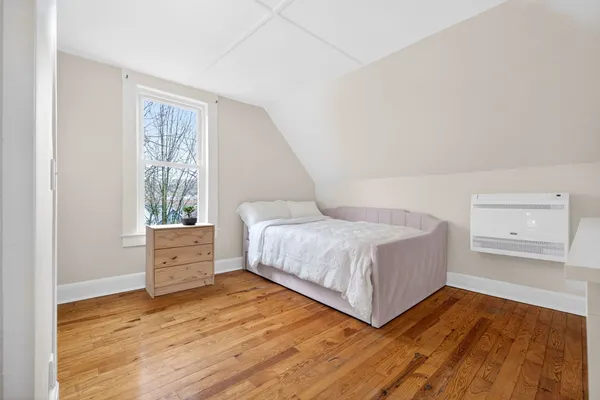 Contact Agent | 146 Poplar Street, Boston, MA 02131