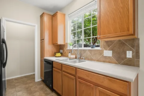 $295,000 | 2632 Century Park Boulevard, Unit 34, Austin, TX 78727