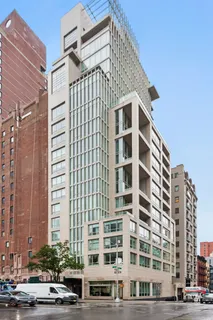 $728,000 | 301 East 61st Street, Unit 2C | Lenox Hill