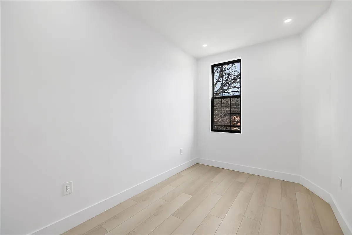 549 Meeker Avenue, Unit 2R Brooklyn, NY 11222 - Photo 3 of 4