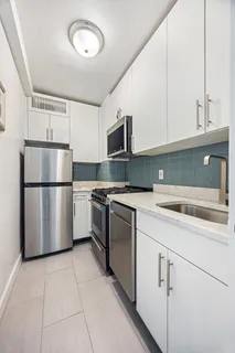 $600,000 | 120 East 90th Street, Unit 7A | Upper East Side