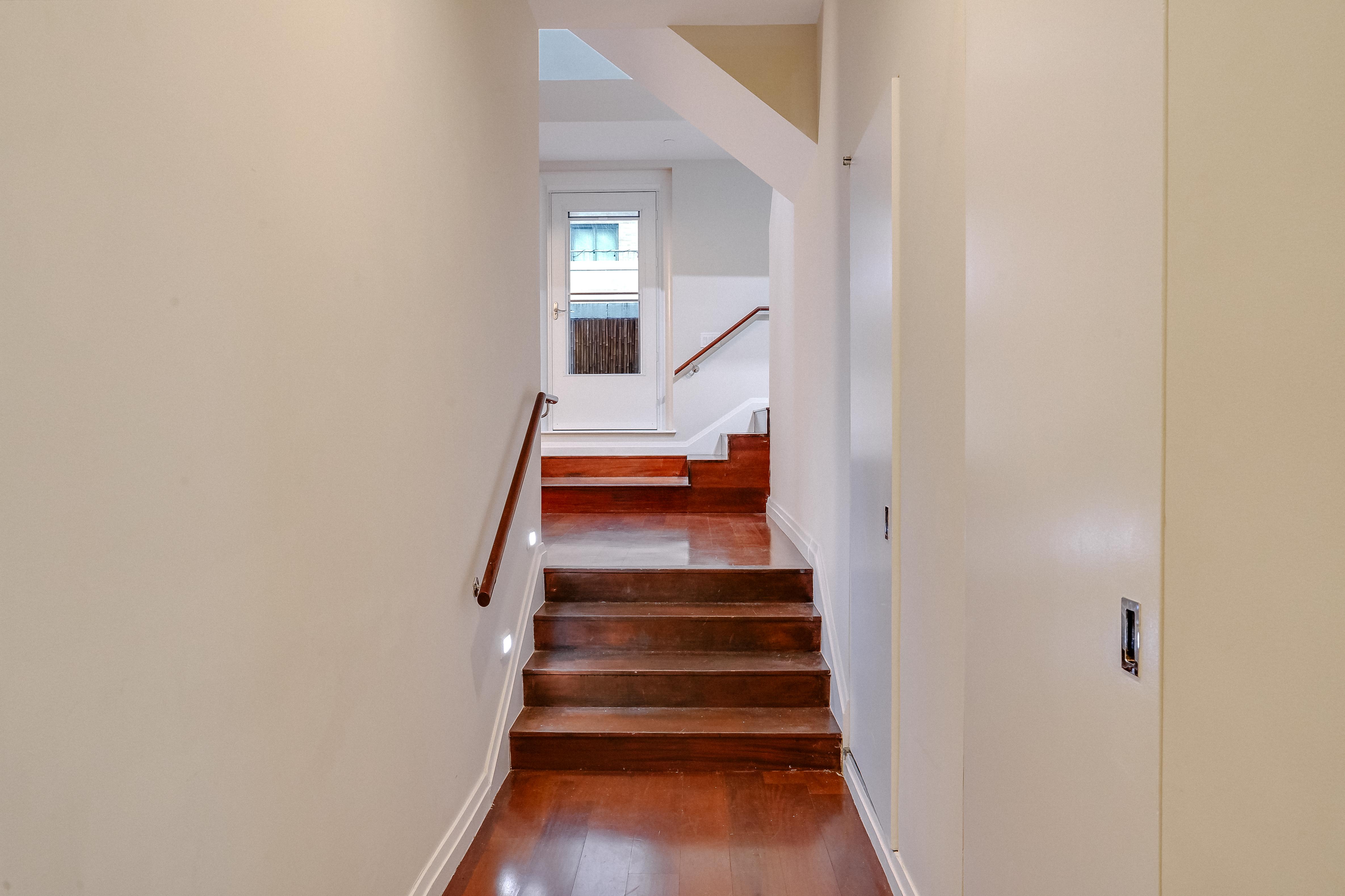 55 Wall Street, Unit PH910 Manhattan, NY 10005 - Photo 15 of 19 a view of entryway