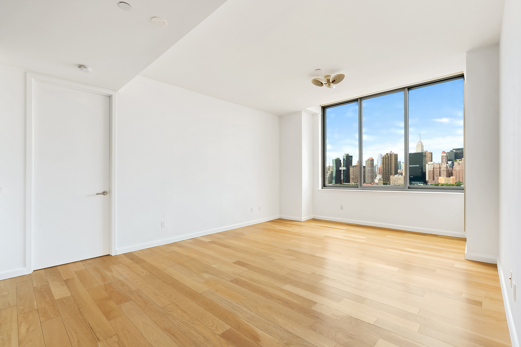 46-30 Center Boulevard, Unit 1010 Queens, NY 11109 - Photo 9 of 26