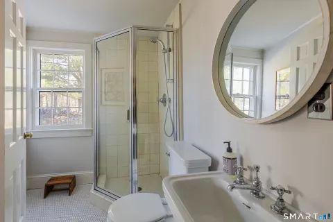 $2,195,000 | 89 Chestnut Hill Road, Wilton, CT 06897