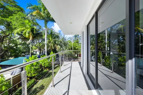 $4,950,000 | 3770 Kumquat Avenue, Miami, FL 33133