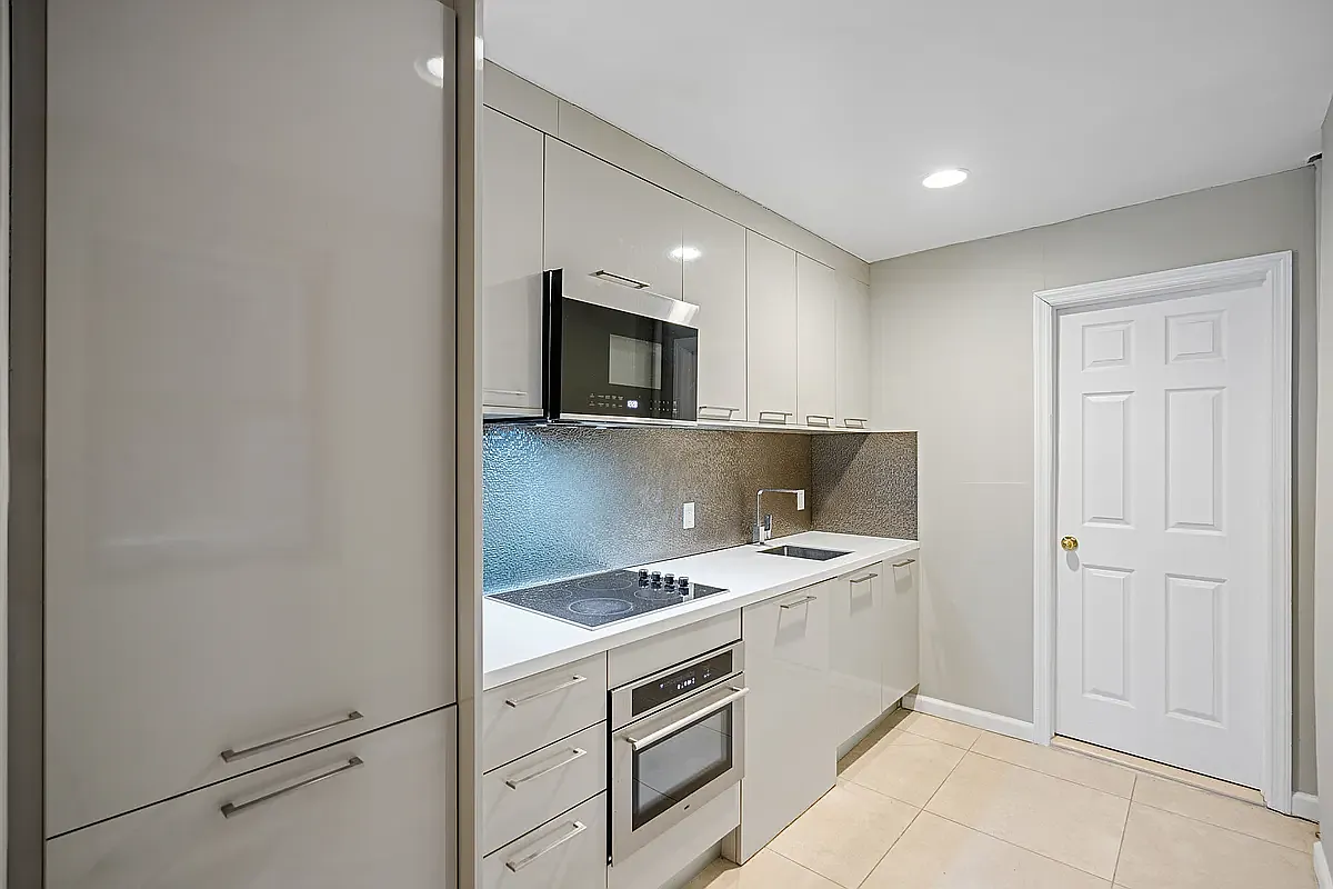 723 11th Avenue, Unit 3C Manhattan, NY 10019 - Photo 5 of 6