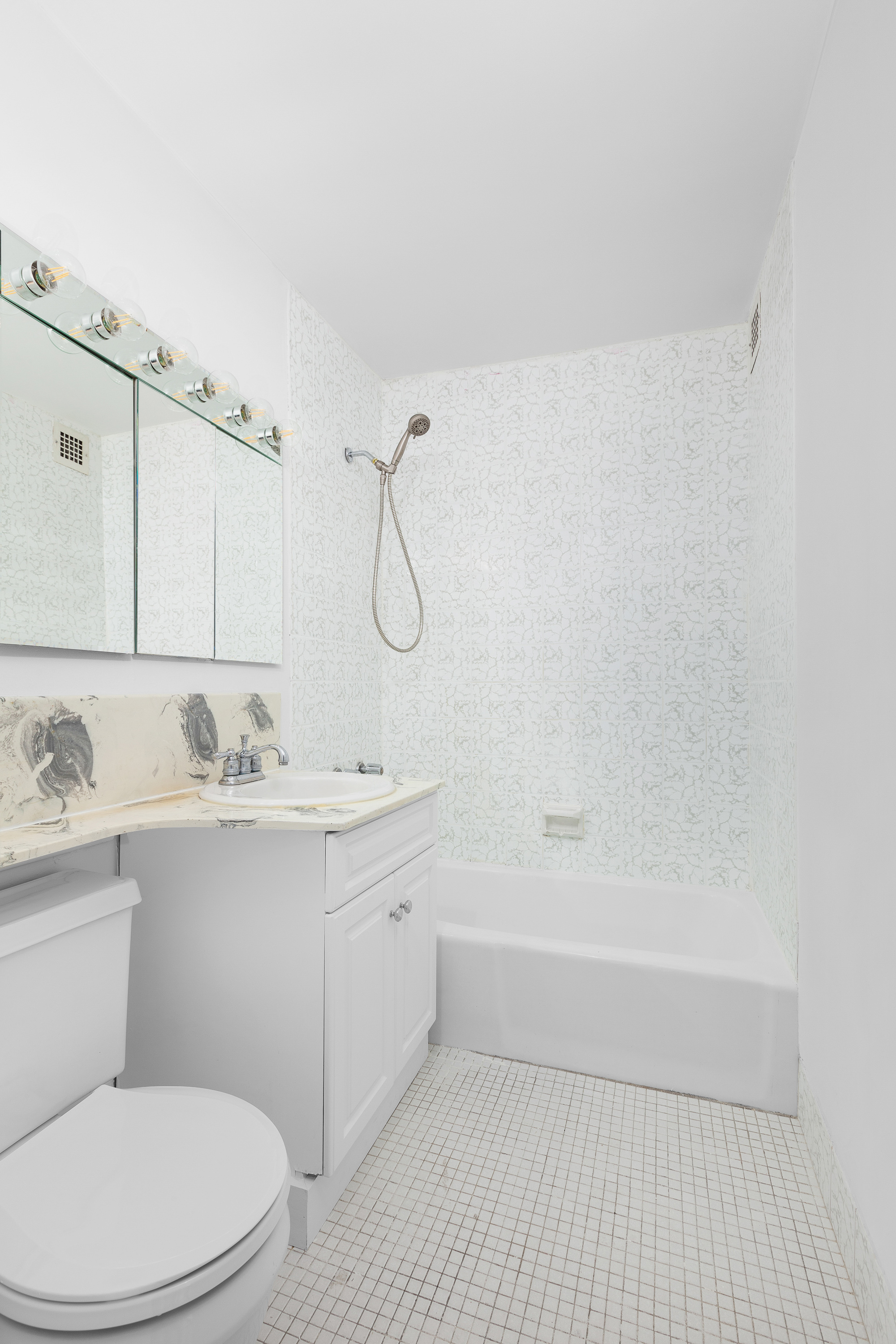 201 East 17th Street, Unit 25EF Manhattan, NY 10003 - Photo 14 of 19