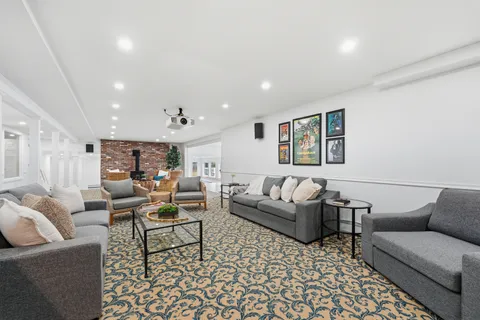 $2,400,000 | 6 Lynbrook Road, Southborough, MA 01772