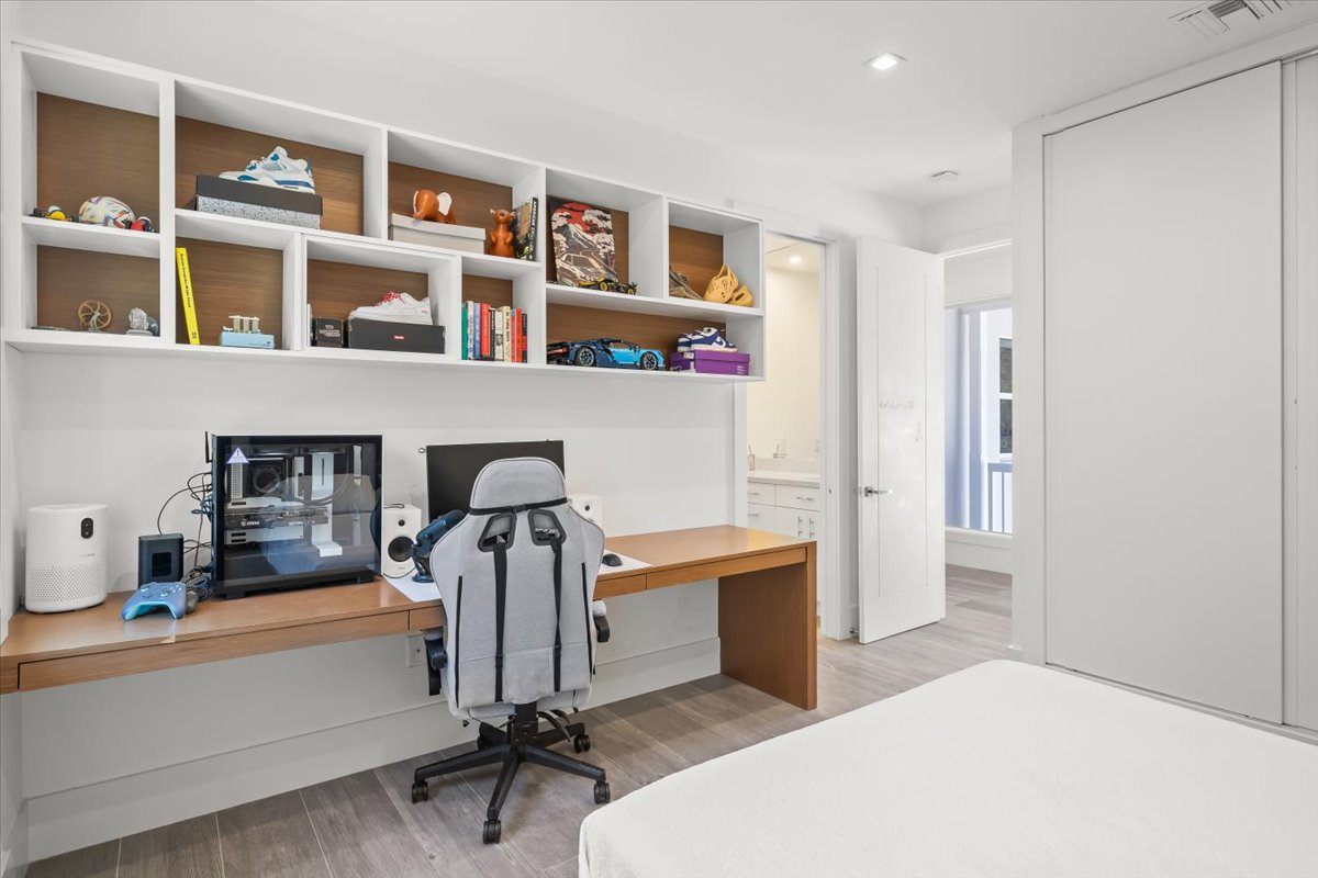 5700 Southwest 86th Street Miami, FL 33143 - Photo 45 of 73