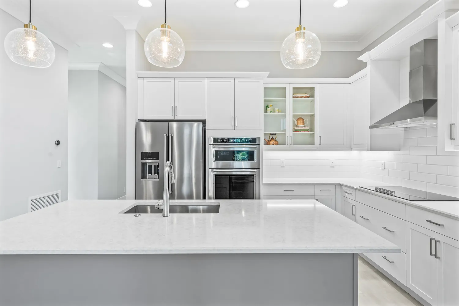 $675,000 | 2152 Falls Manor, Vero Beach, FL 32967