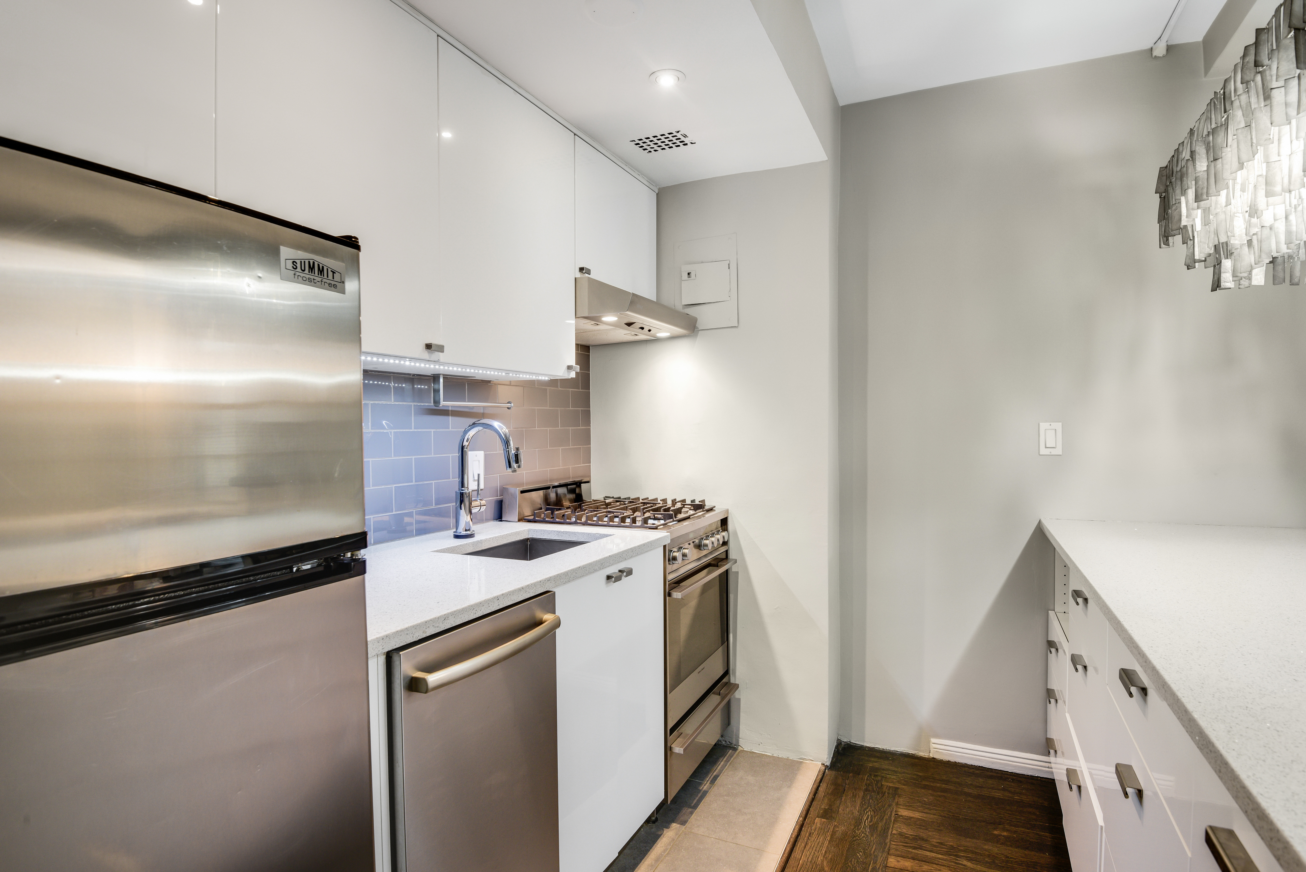 225 East 73rd Street, Unit 1A Manhattan, NY 10021 - Photo 3 of 13