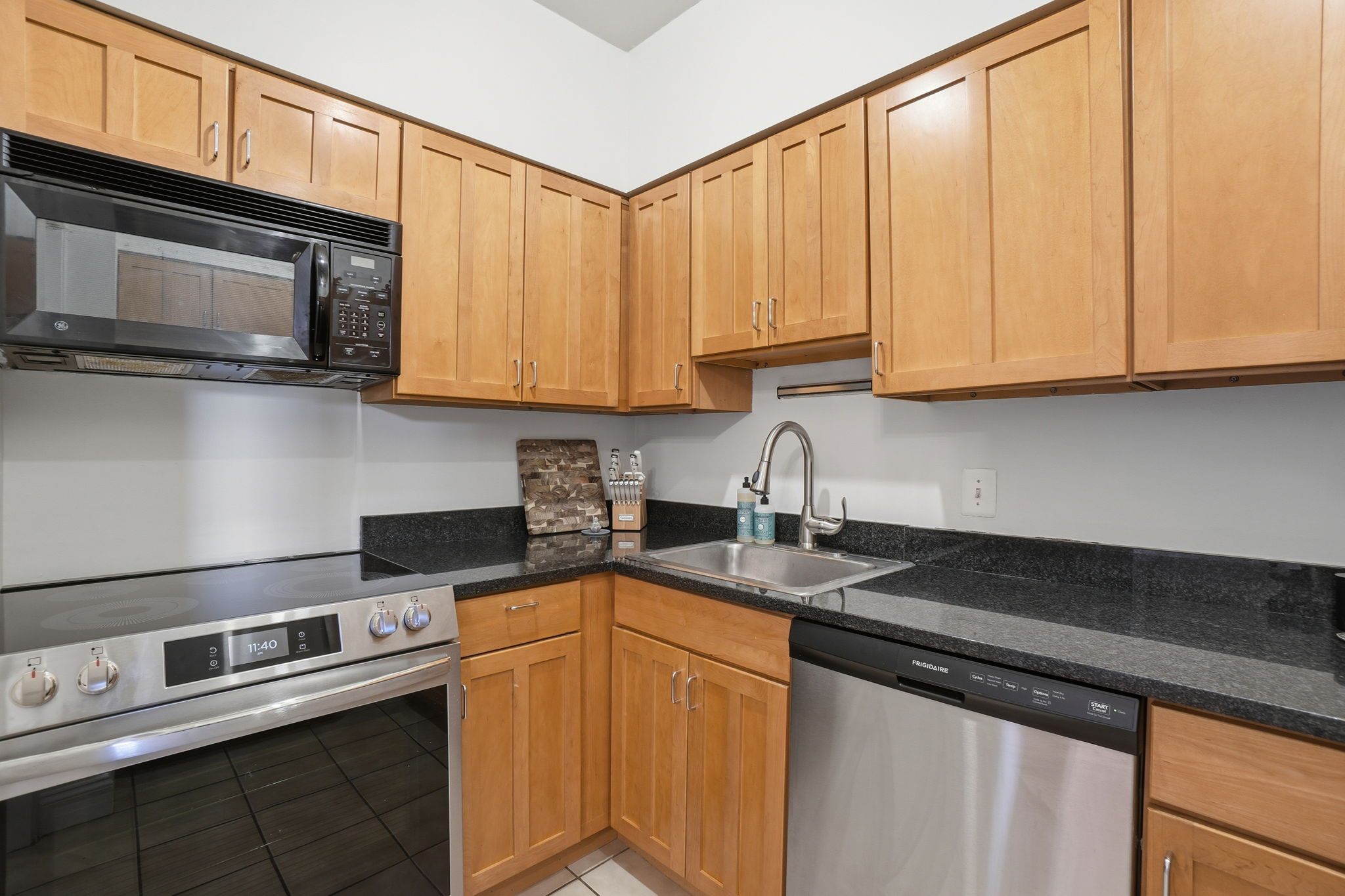 20 15th Street Northeast, Unit 20 Washington, DC 20002 - Photo 9 of 19