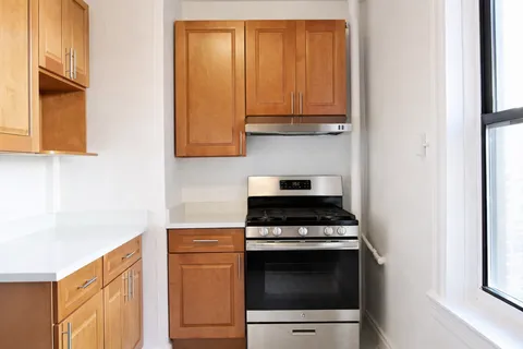 $2,900 | 28-23 42nd Street, Unit D5 | Astoria