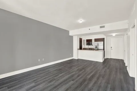 $375,000 | 950 Brickell Bay Drive, Unit 802, Miami, FL 33131
