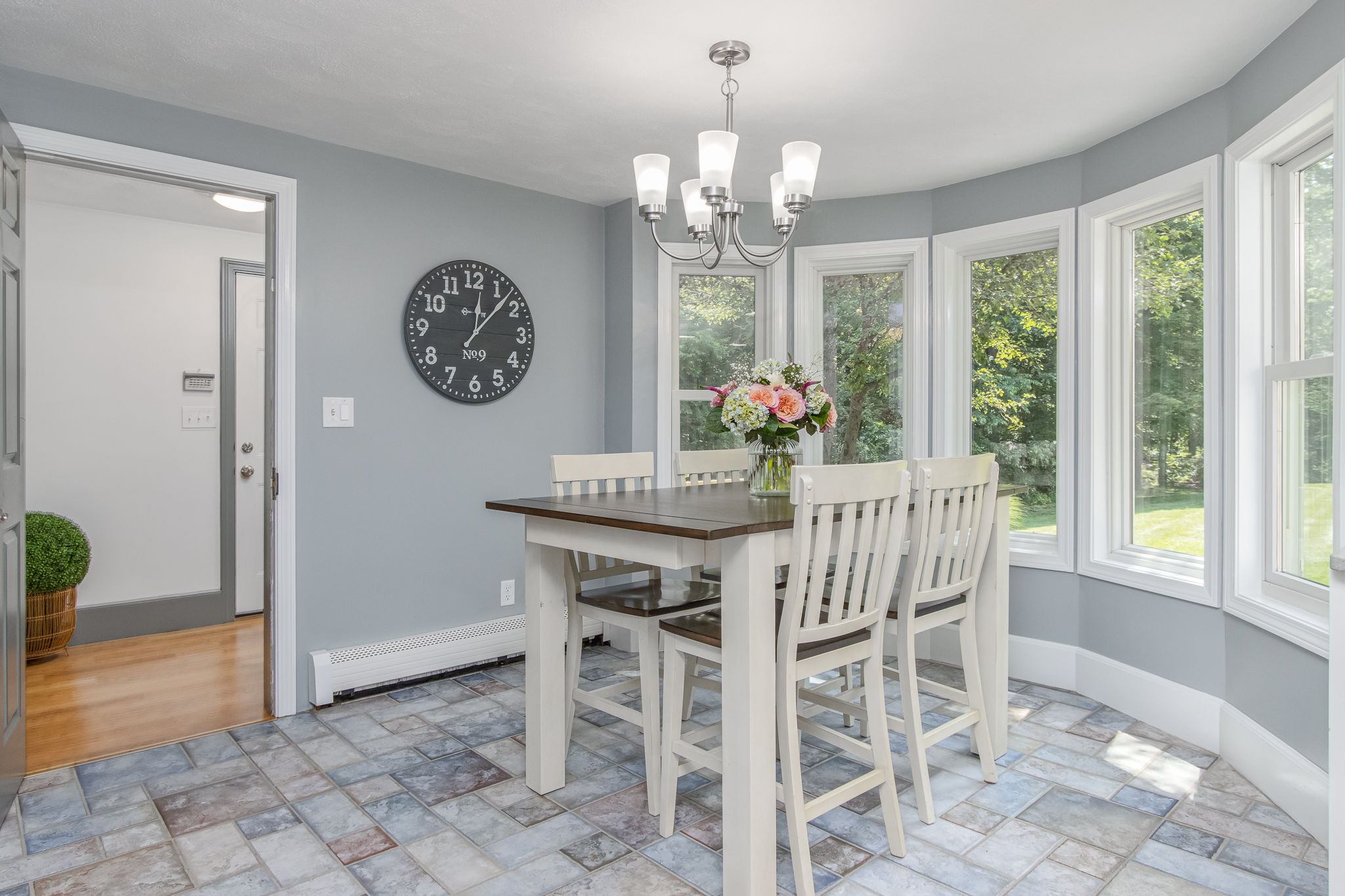 4 Upton Street Dunstable, MA 01827 - Photo 8 of 40