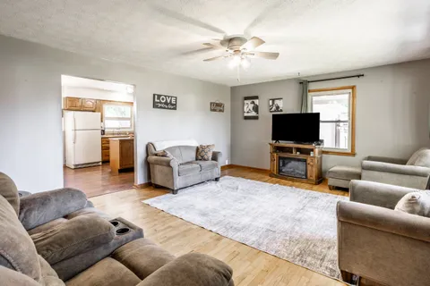 $229,000 | 4946 Barnett Avenue, Sharpsville, IN 46068