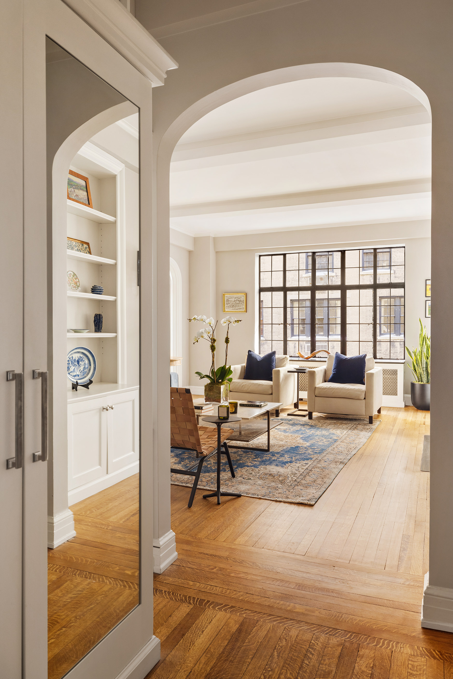 125 East 74th Street, Unit 5B Manhattan, NY 10021 - Photo 6 of 13