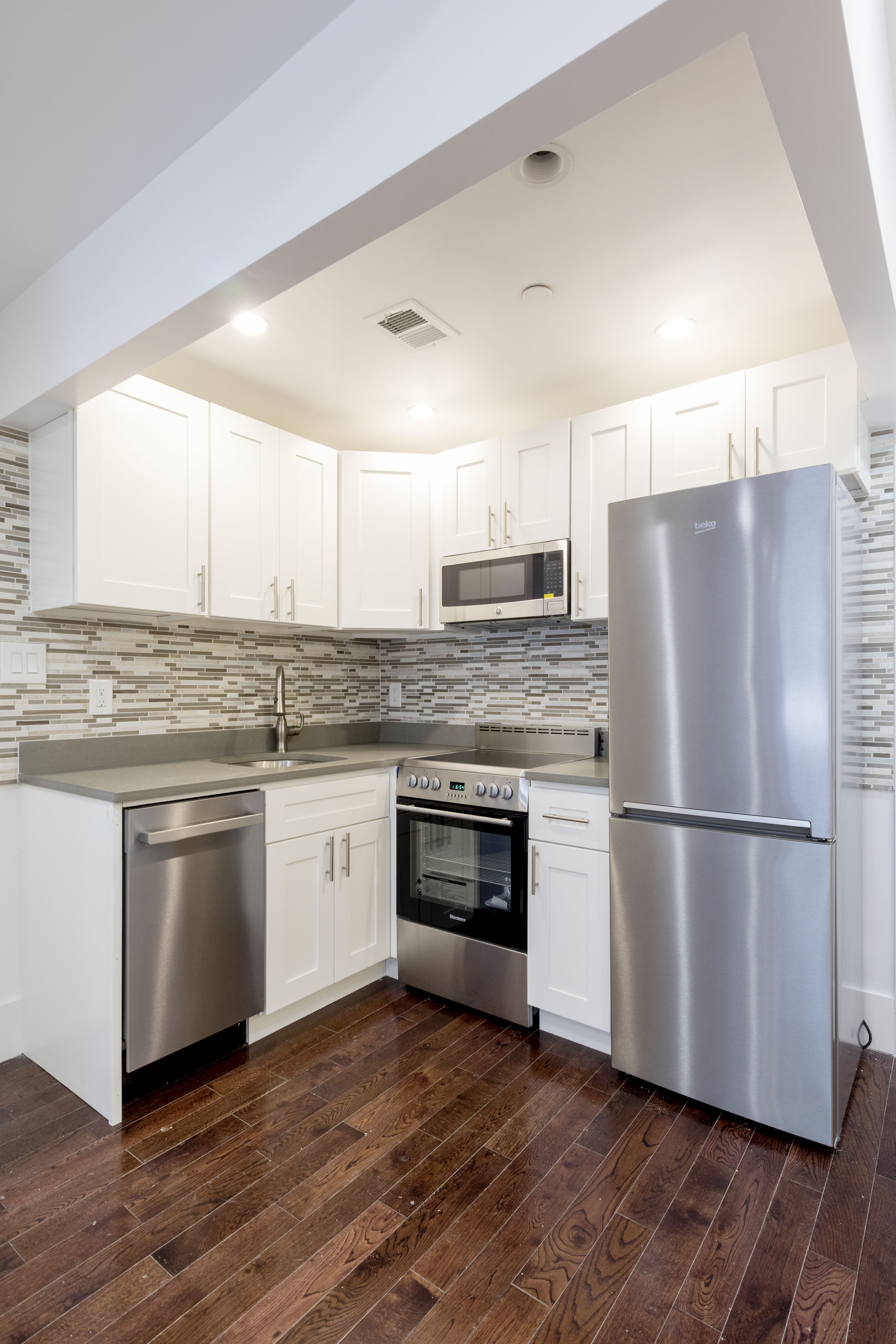 413 East 78th Street, Unit 3FW Manhattan, NY 10075 - Photo 3 of 5