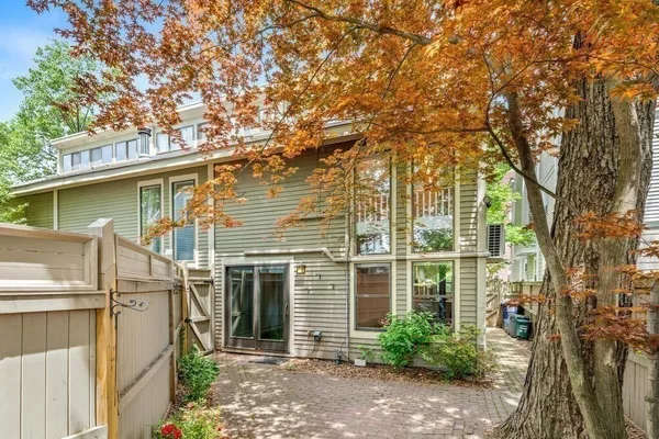 $5,400 | 18 Bay Street, Unit 4, Cambridge, MA 02139