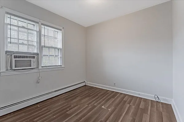 $450,000 | 140 Palsa Avenue, Elmwood Park, NJ 07407