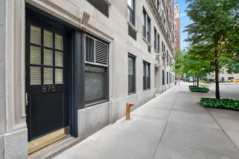 $1,275,000 | 975 Park Avenue, Unit 1CD | Upper East Side