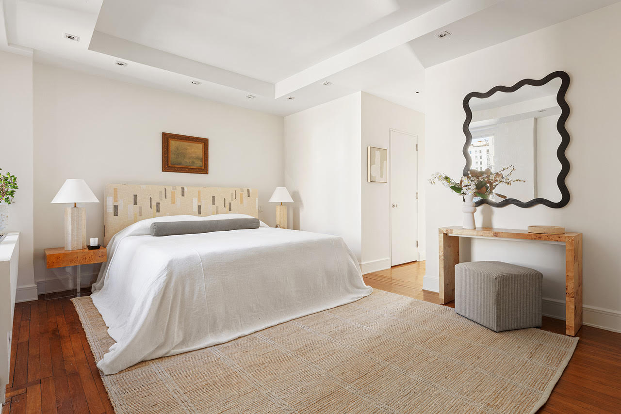 45 Gramercy Park North, Unit 14B Manhattan, NY 10010 - Photo 8 of 21