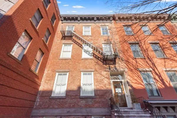 $515,000 | 86 Essex Street, Unit 2C, Jersey City, NJ 07302