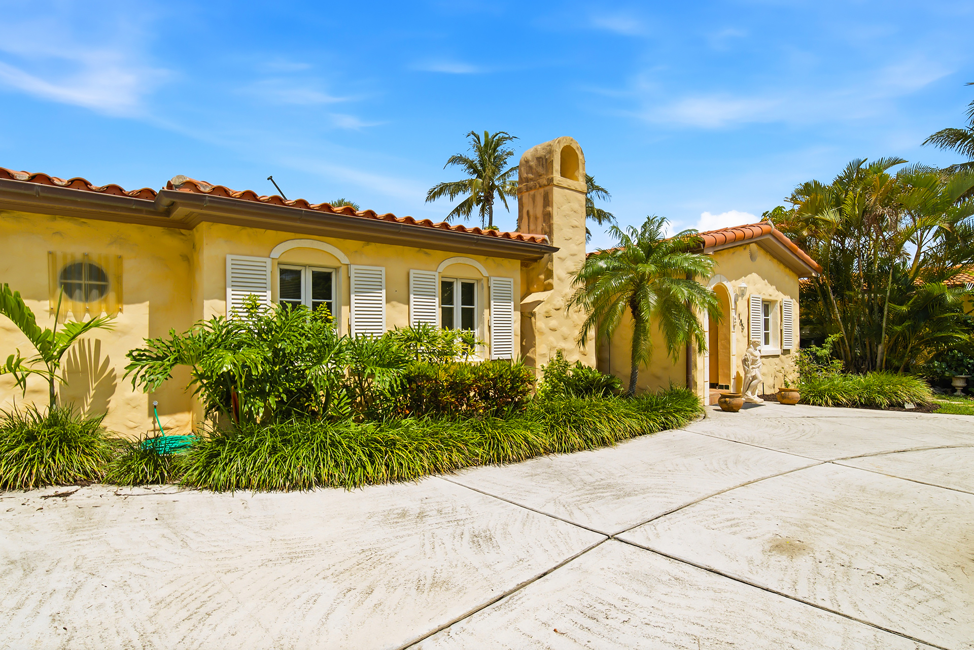 145 Northeast Spanish Court Boca Raton, FL 33432 - Photo 3 of 46