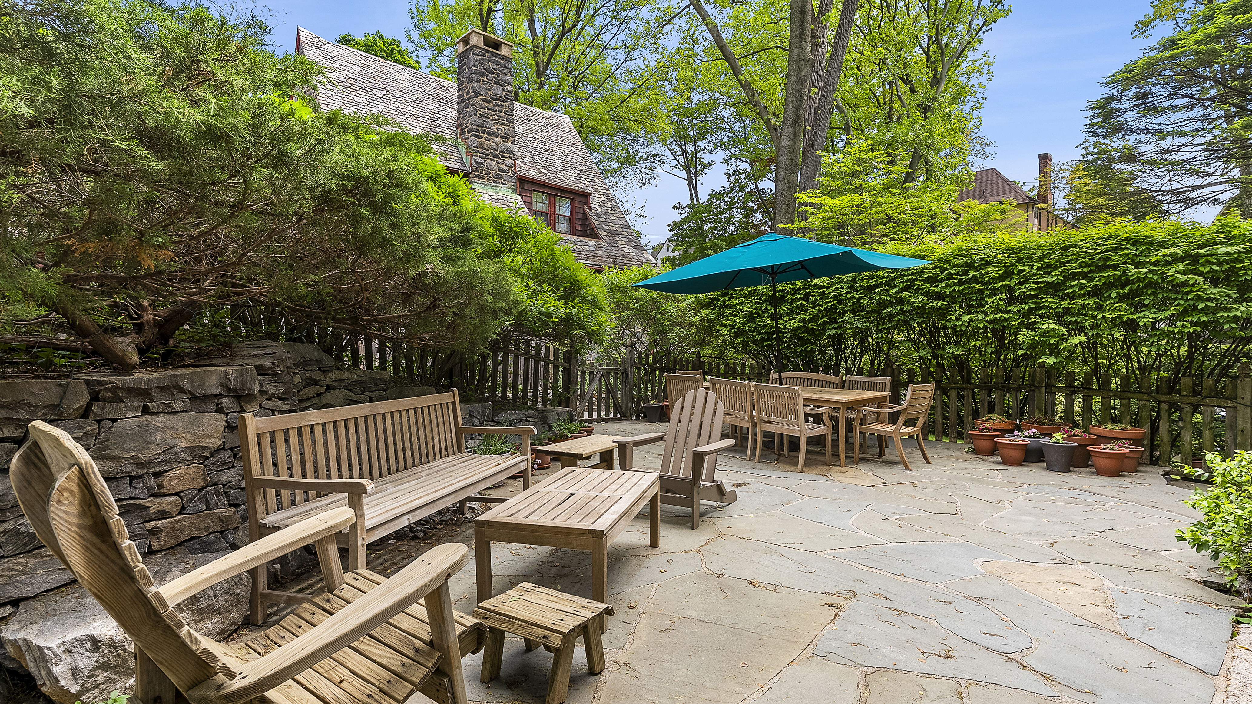 4417 Tibbett Avenue Bronx, NY 10471 - Photo 9 of 20 a view of a chairs and table in backyard
