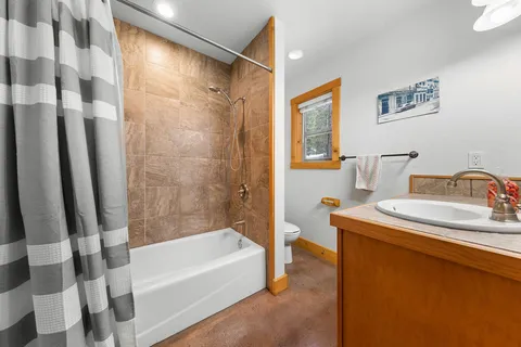 $995,000 | 3606 South Upper Truckee Road, South Lake Tahoe, CA 96150