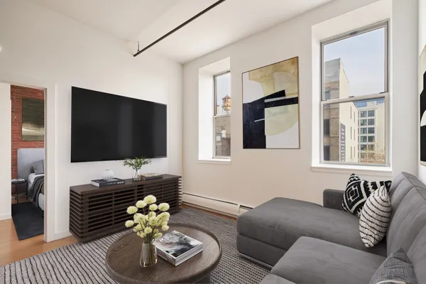 $4,200 | 275 Park Avenue, Unit 3D | Clinton Hill