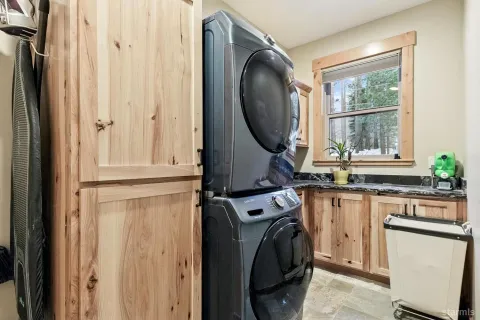 $2,298,000 | 1774 Nadowa Street, South Lake Tahoe, CA 96150