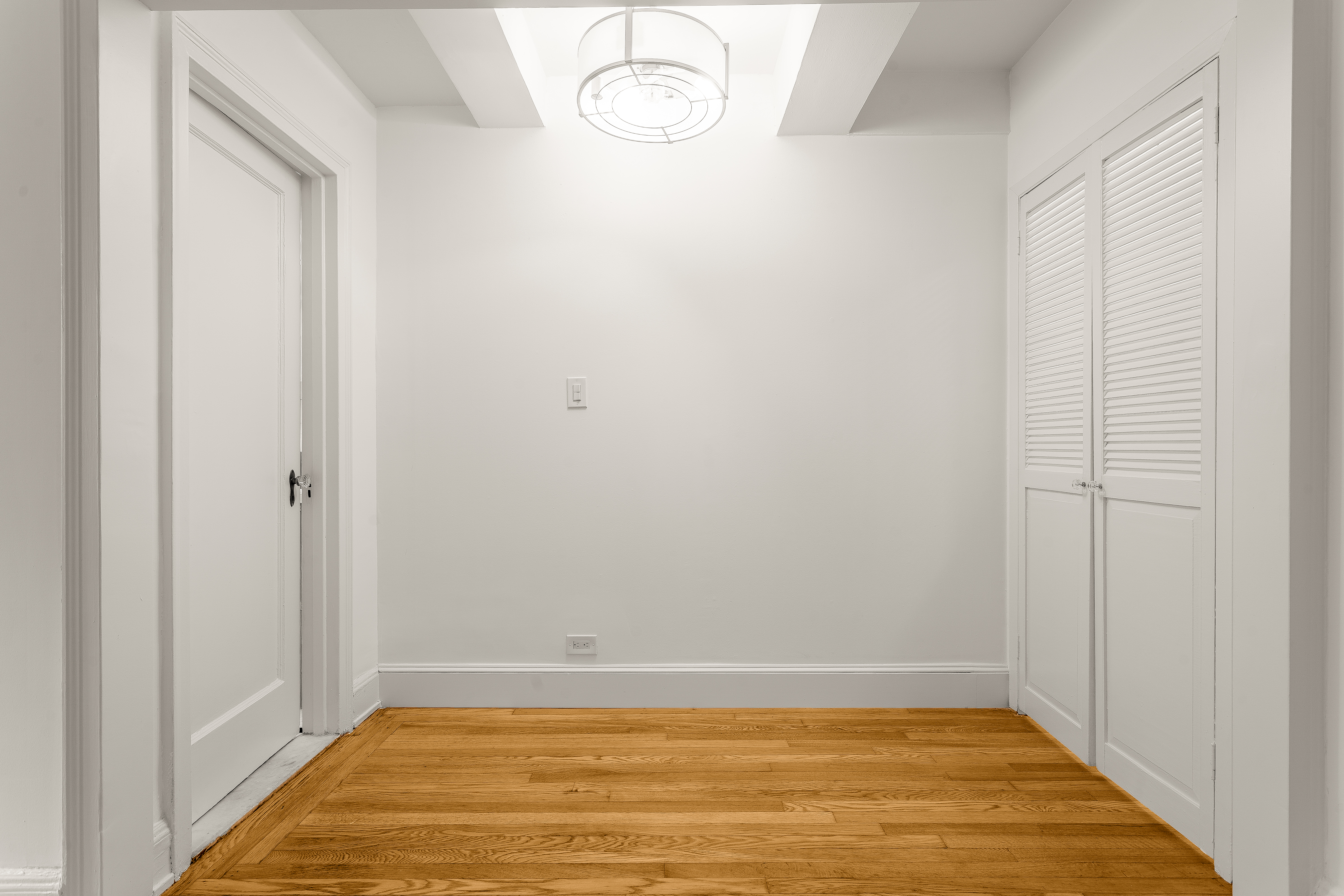 205 East 69th Street, Unit 4F Manhattan, NY 10021 - Photo 6 of 11