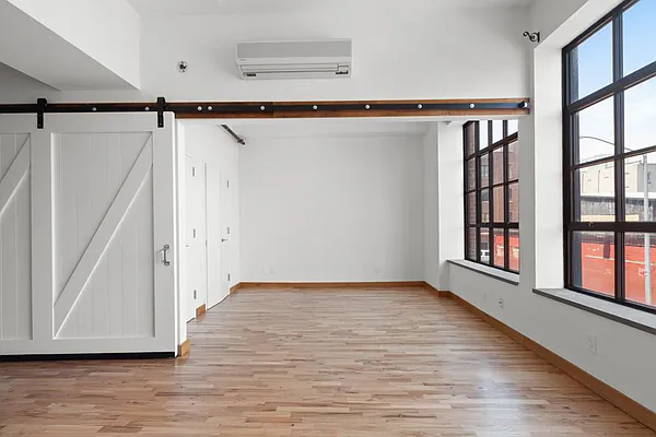 37 Bridge Street, Unit 2E Brooklyn, NY 11201 - Photo 4 of 19
