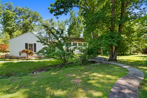 Contact Agent | 6613 Bradley Boulevard, Bethesda, MD 20817