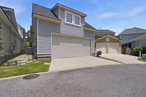 $587,500 | 2026 Glasgow Avenue, Baton Rouge, LA 70808